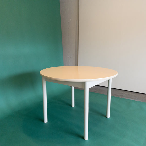 Italian Post Modern Cream lacquered Dining Table