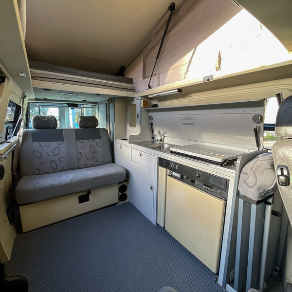 2002 VW EuroVan Camper